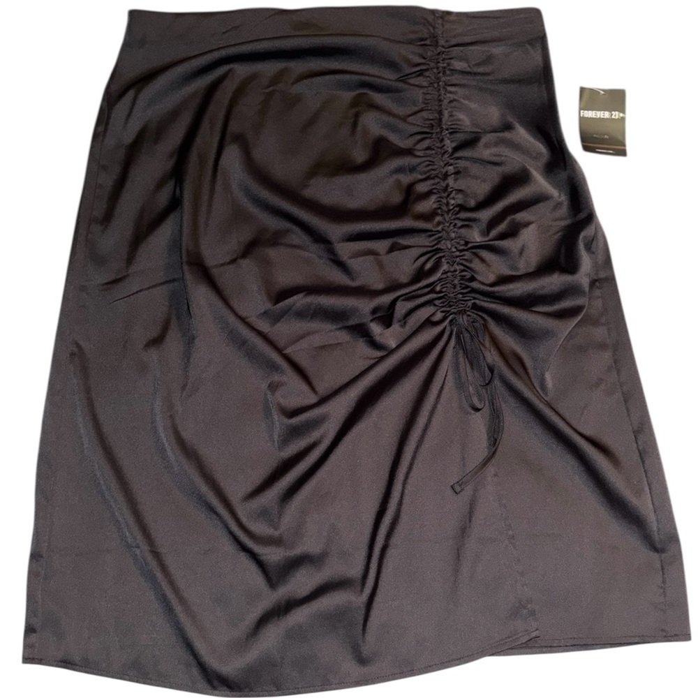 Forever 21 Plus Black Ruched Midi Skirt